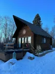 Sand Lake Log Cabin with Hot Tub - Homestays