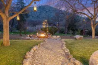 Three Oaks - Perfectly Designed Nature Escape!