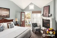 Crowne Pointe Historic Inn Adults Only