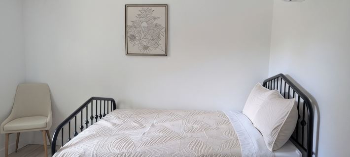 Spacious 6-bedroom house in marvelous Clovis with WiFi, AC Hotels in Clovis