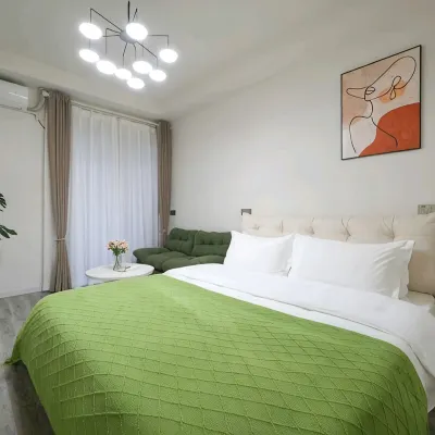 Jianshan and Mist Homestay (Chongqing Southwest University Beibei Campus) Hotels near Beibei Railway Station