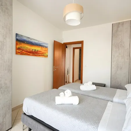 Mistral Suite Apartment - free private car park