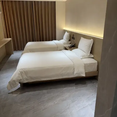 Dingsheng Hotel