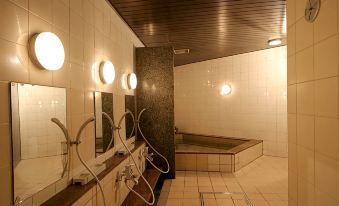 Breezbay Hotel Resort and Spa