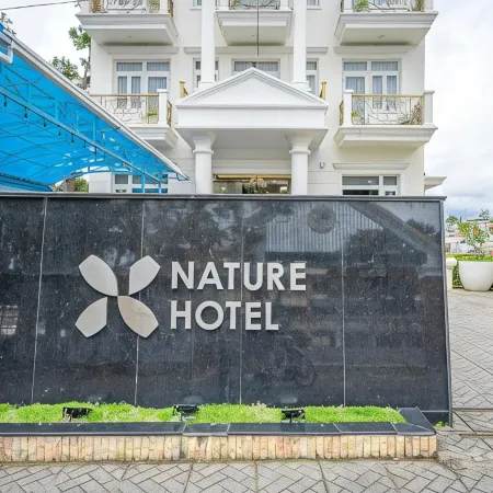 Nature Hotel - Luong The Vinh