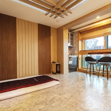 Hotel TopsVille Отели рядом с достопримечательностью «Парк Hourglass»