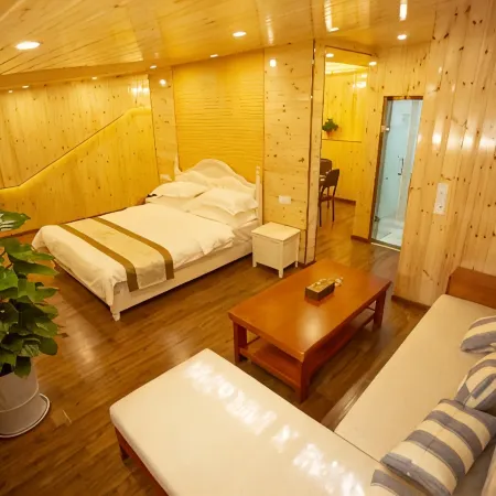 Wangcang Micang Night Rain Theme Hotel