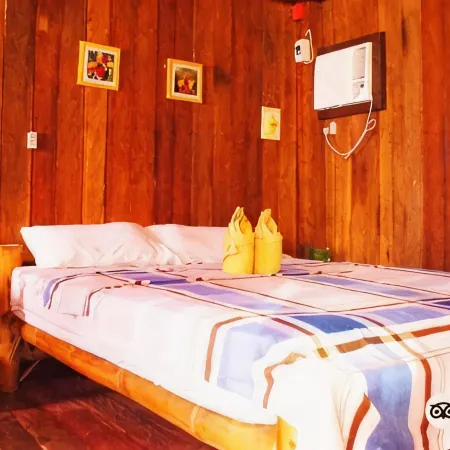 Mlk Bamboo Beachhouse