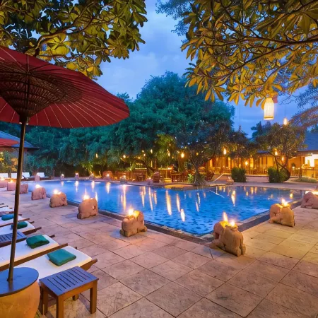 The Hotel @ Tharabar Gate Отели рядом с достопримечательностью «Ньян У»
