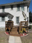 Vintage Farmhouse with Parking right in the City! Family Friendly, Fenced Yard.