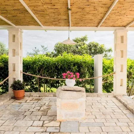 Il trullo del Mirto, splendid villa with private swimming pool a few km from the sea