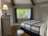 MONTREAT ROUND HOUSE - Mountain views, Renovated, Hot Tub, Fire Pit - Chalets