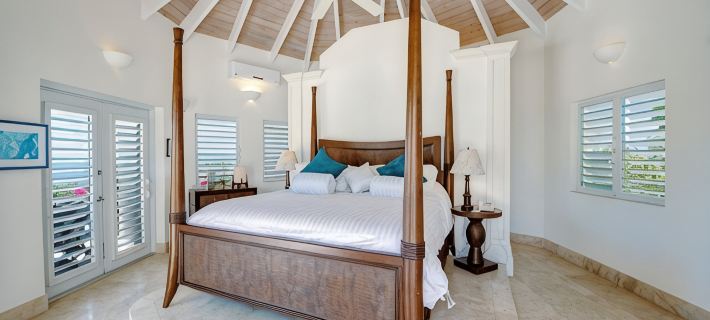 Your luxury home sleeps 10 on the World's number one Island and beach Hotels in The Bight Settlement