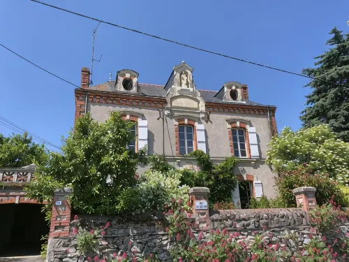 Gîte -Belle Maison Dans Une Ancienne école-Tarif réduit Hors WE ! - Alloggi