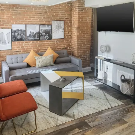 Cozy Modern Micro Apt in the Heart of Fells Point!