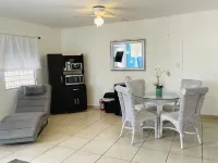 Caracoles #2 Apartment 7 Min to Airport & Free WI-FI