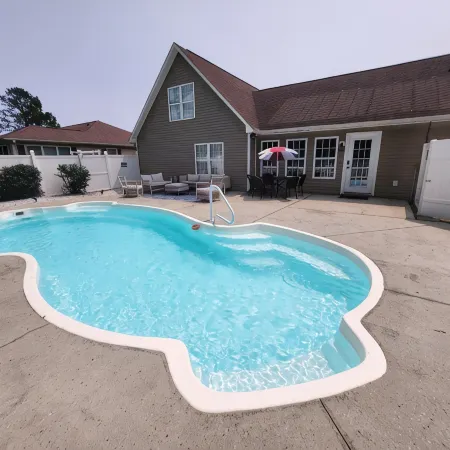 Spacious 5-bedroom Beach Retreat W/ Private Pool