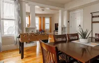 Large 3BR APT w/ enclosed front porch Close to Polar Park, palladium, WPI, DCU