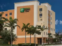 Holiday Inn Express & Suites FORT LAUDERDALE AIRPORT SOUTH by IHG Hotels near Fort Lauderdale-Hollywood International Airport