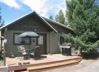 Cozy Cabin Just Minutes from Yellowstone. Book Now for Your Summer Stay! - Chalets