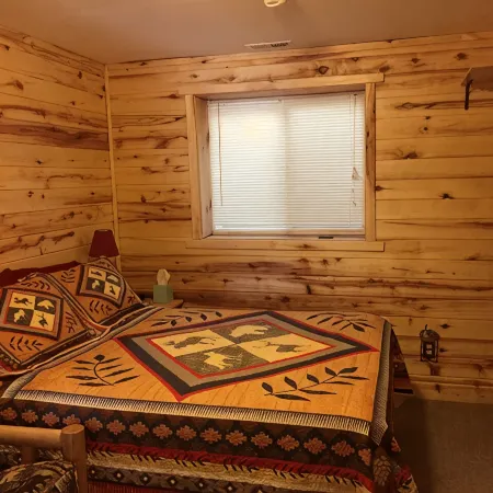 Montana's Yellowstone Bear Den- Small/Simple Efficiency Apartment