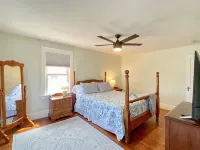 Clean & Cozy 2Bed by the Beach & Newport - Condos