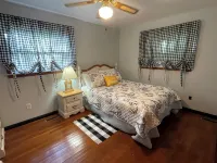 Beautiful Mountain View’s and Located on several acres for privacy - 3 étoiles