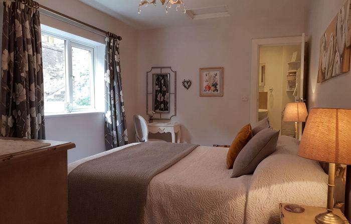 Hidden Cottage for Two in Cheadle Staffordshire, Ideal for the  Peak District.
