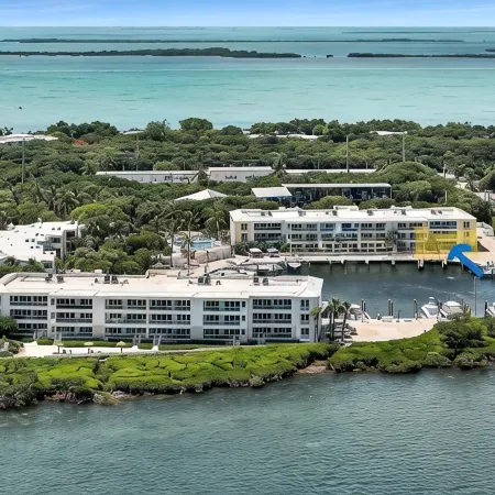 Experience Our Unique Ocean View Resort Style Property Located in Key Largo!