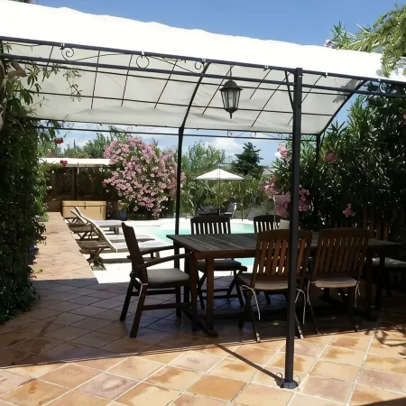 Gite in Maison d'hôtes in Pays de Fayence - 3 Bedrooms Swimming Pool, Jacuzzi