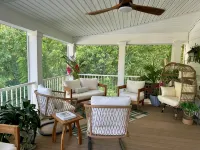 Elegant Retreat With Pool, Screened Porch Just Steps From Shops, Dining & Fun!