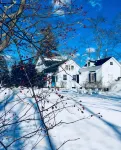 Authentic 1795 Historic Homestead w/ Private Grounds for Gatherings and Retreats - Wi-Fi