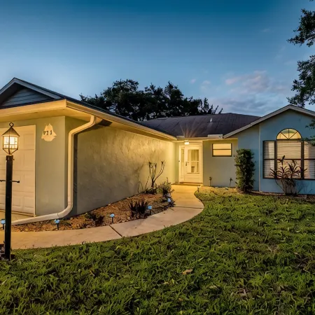 Pet Friendly! Huge Heated Pool Quiet Neighborhood Close to Beach Gr8 4 Families!