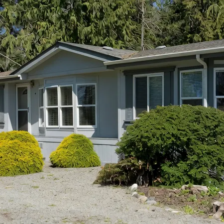 Water View Home, and private beach access, Quiet with Nature trails