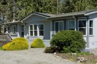 Water View Home, and private beach access, Quiet with Nature trails - Beach