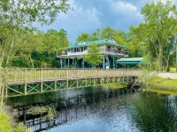 15 ACRE RIVER FRONT CABIN HOUSE ON THE SUWANNEE, WITH SPRING WALKING DISTANCE - Wifi