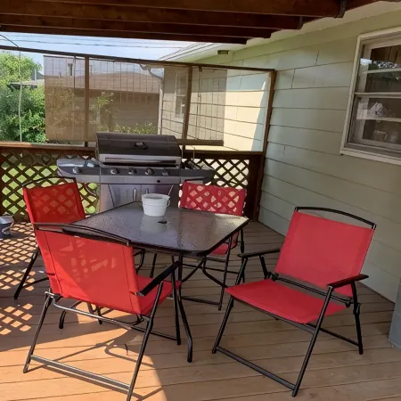 House with fenced yard and easy access to I-70