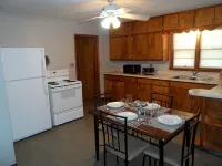 1950's Retro Ranch. Conveniently located off Highway 281 - 2-stjärniga