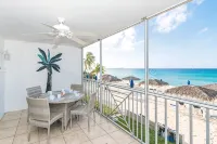 Seven Mile Beachfront Condo at Discovery Point - 4-Star
