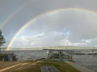 Sandpiper Cottage: Lakeside, Boat Slip, Beach, Family Friendly, Kayaks - 3-Star