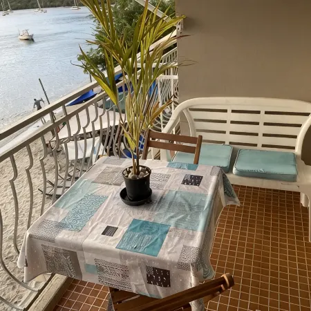 Pleasant studio with sea view