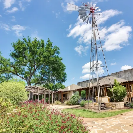 A rare find - bright gorgeous 3 bedroom home nestled on Lake Marble Falls!