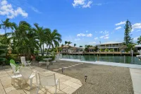 Key Colony Beach House with Cabana Club membership - Homestays