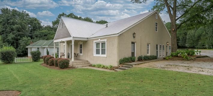 Close to Beautiful Downtown Monroe, Georgia Hotels in Walton County