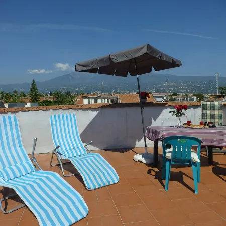 Apartment with large terrace by the sea - Torre Archirafi