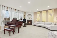 Charming 4-bedroom family friendly house with WiFi and AC in fabulous Vancouver - 4-Star