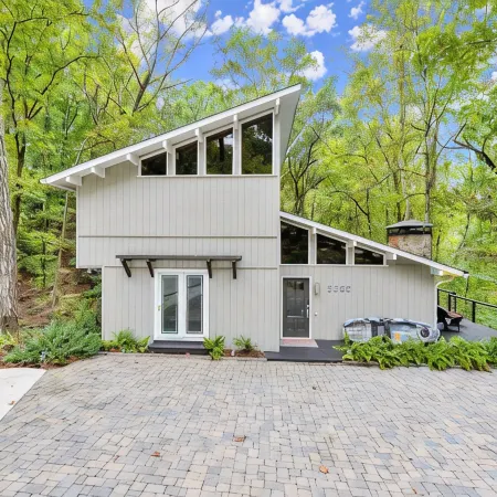 Lakefront Luxury Cabin Retreat with Jacuzzi & Party Dock