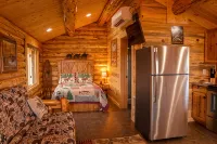 The Ranch House Cabin at J&J Cabins