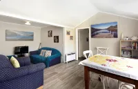 Okiwi Bay Cosy Cottage - 2-Star