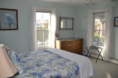 Walk To Downtown & Seaport! Hotels in 